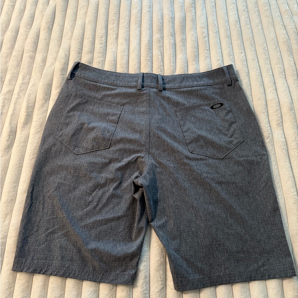Men’s Oakley Hydrolux Shorts - Picture 2 of 5